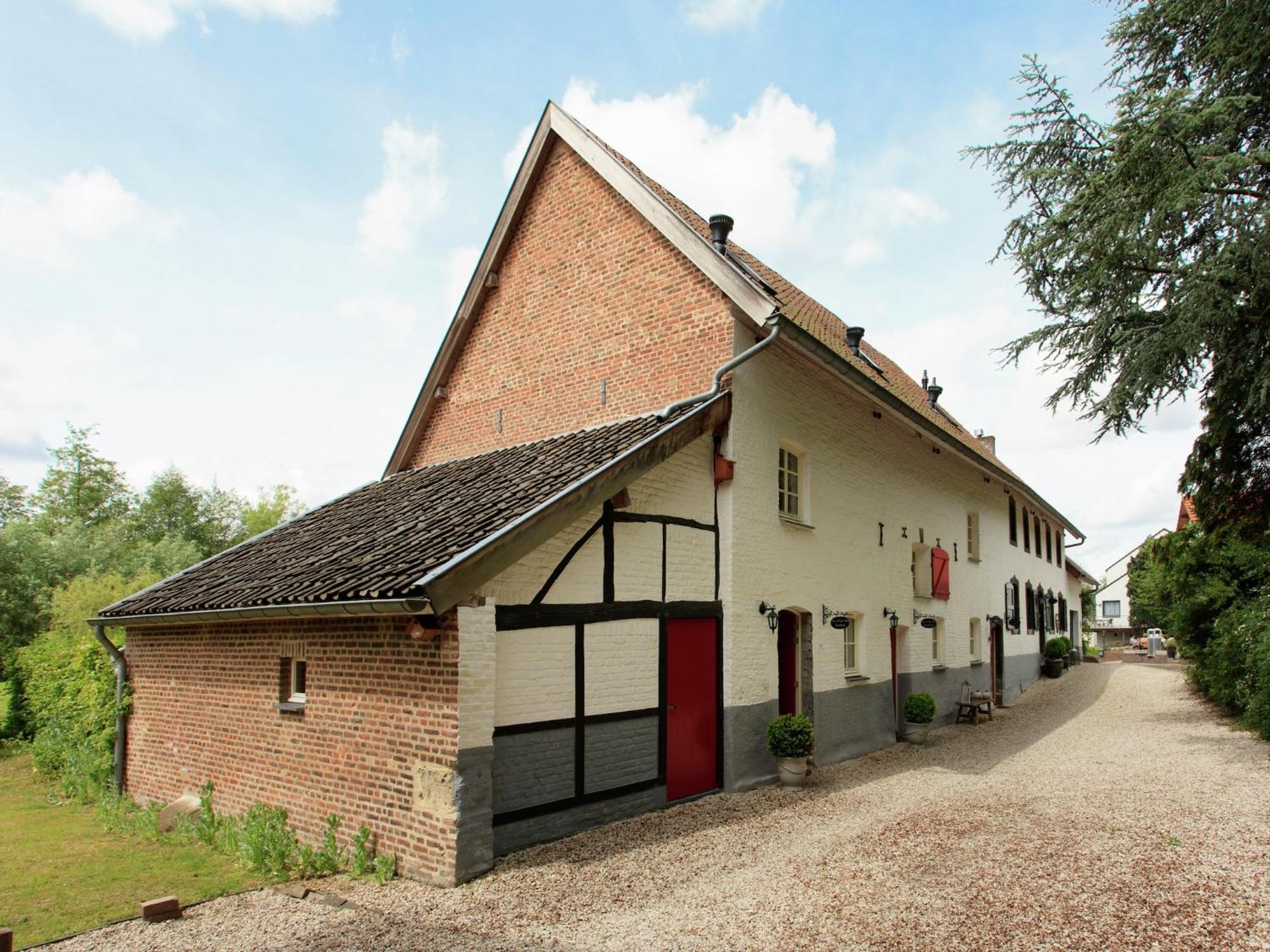 Stunning Holiday Home near Forest in Slenaken Eksteriør bilde