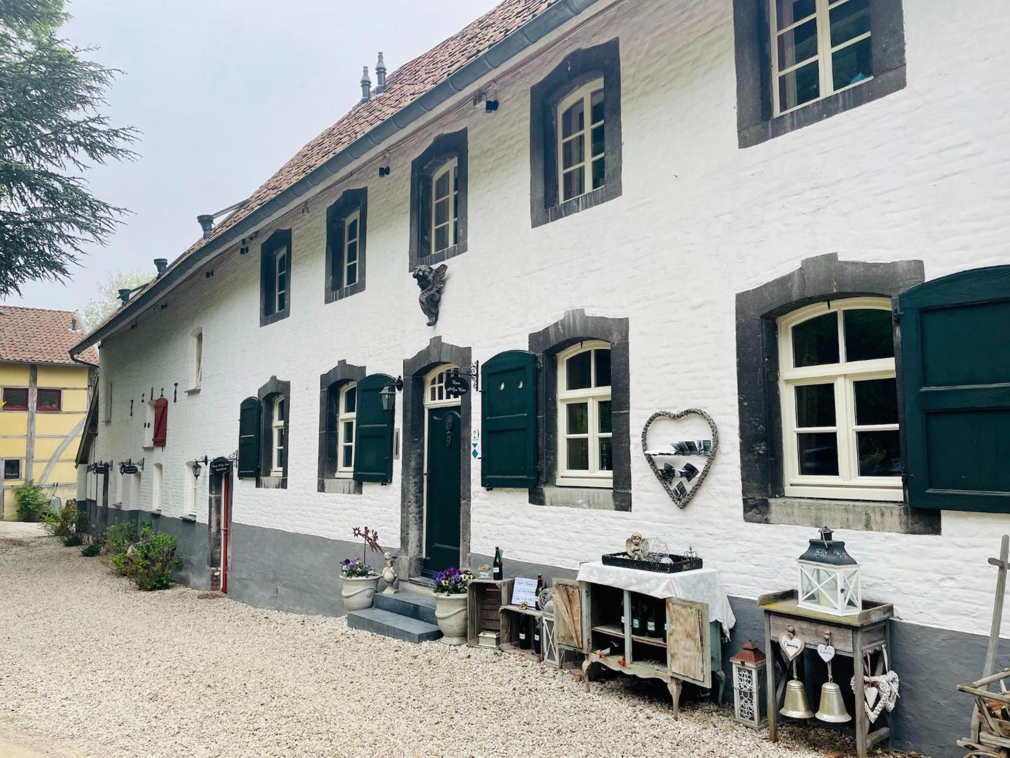 Stunning Holiday Home near Forest in Slenaken Eksteriør bilde